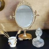 Mirror psyche to pose