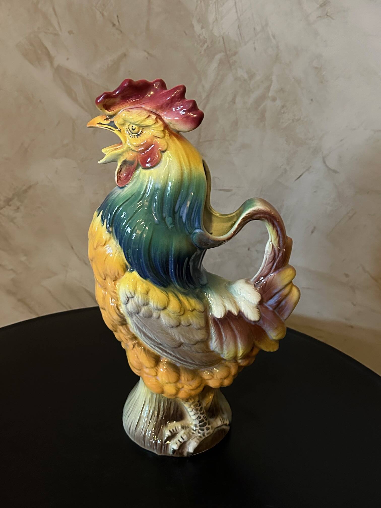 Rooster pitcher in slip