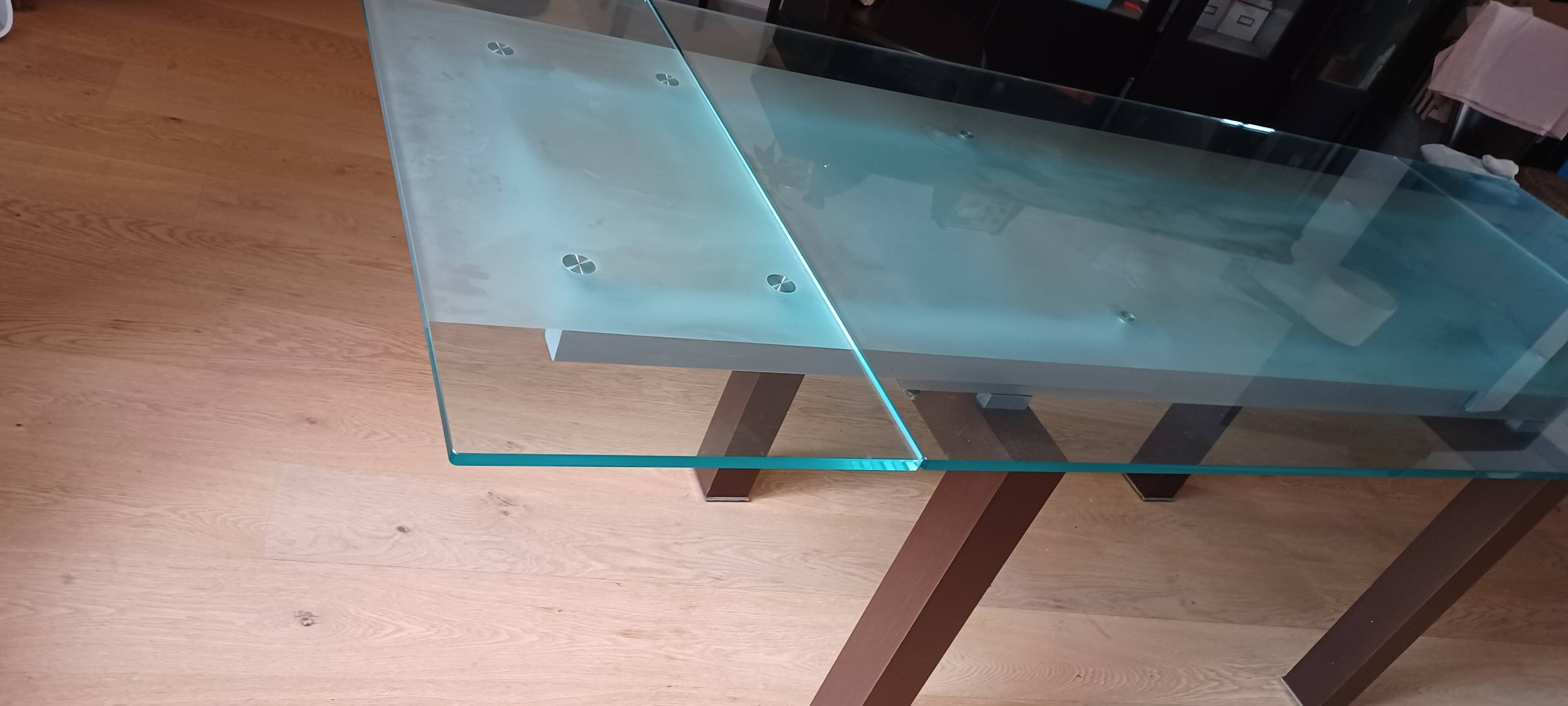 Cattelan Italia designer table – Tempered glass + extensions – Dark wood legs