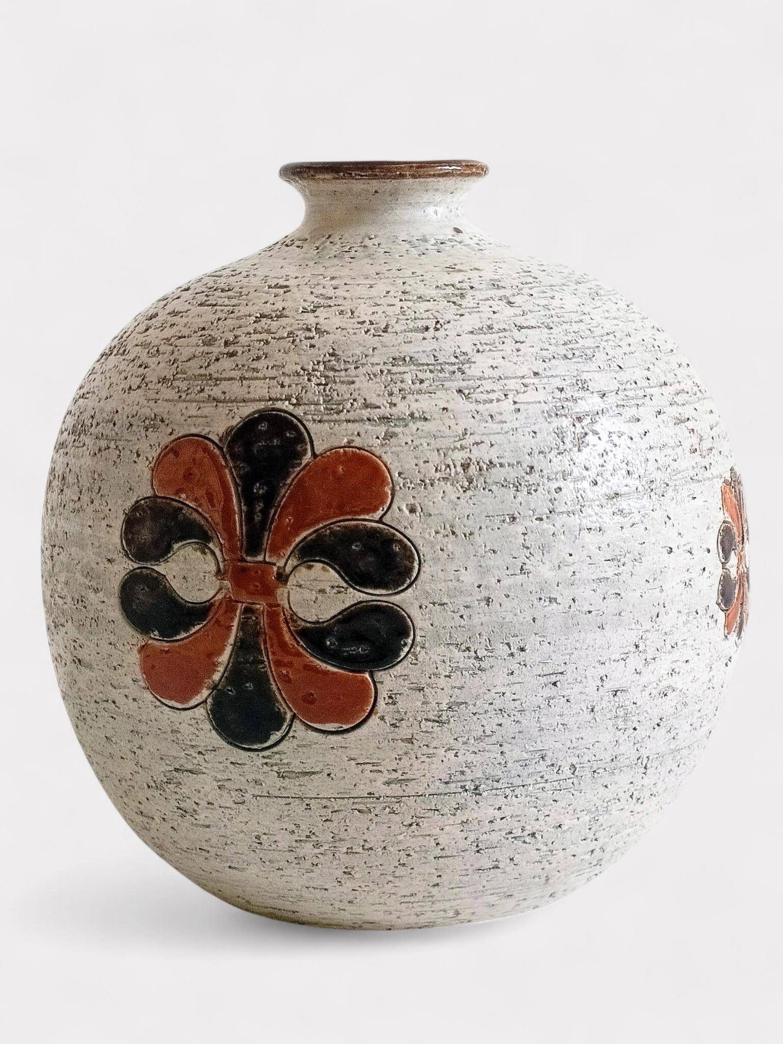 Bitossi by Aldo Londi Chamotte Ball Vase, Italy, 1960s