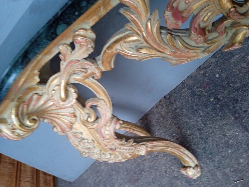 Console Louis XV bois sculpté doré