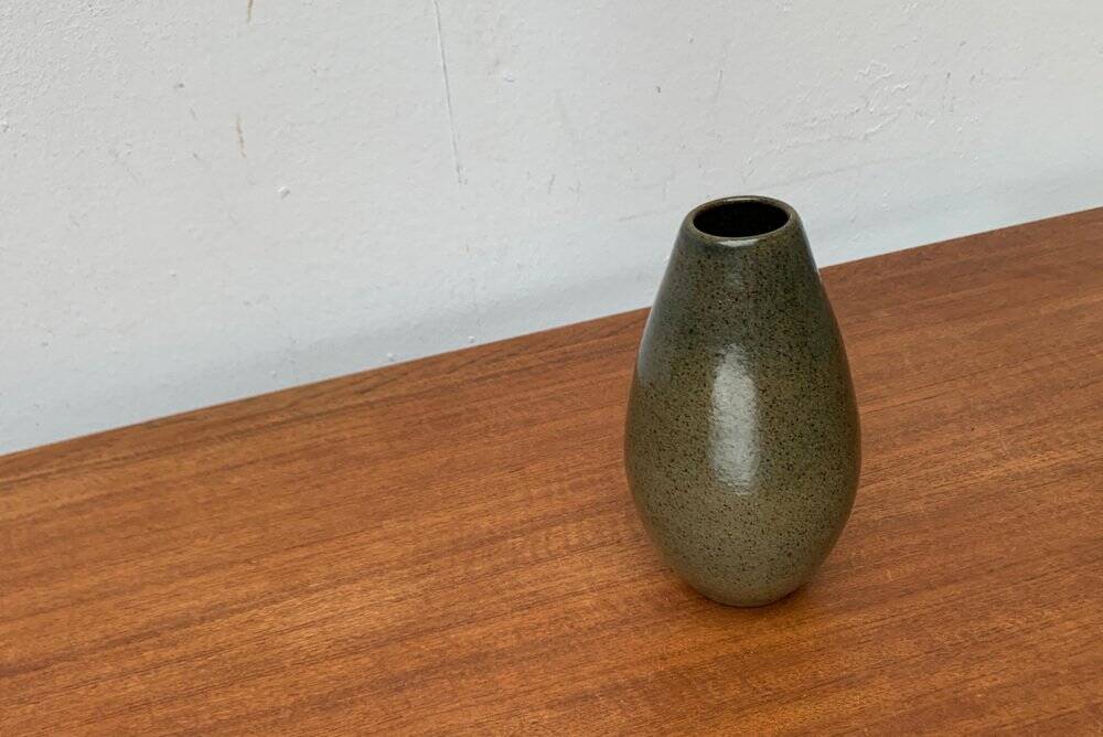East German pottery vase from the mid-century GDR by VEB Coswig Keramik, 1960s.