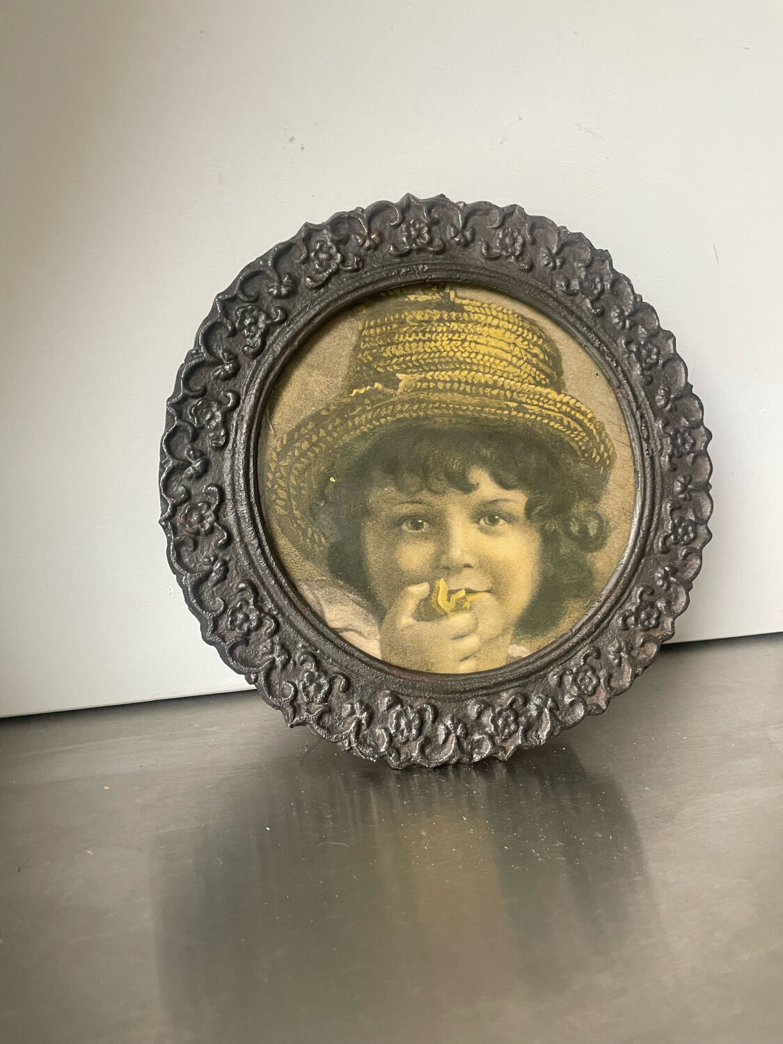 Metal cast iron picture frame