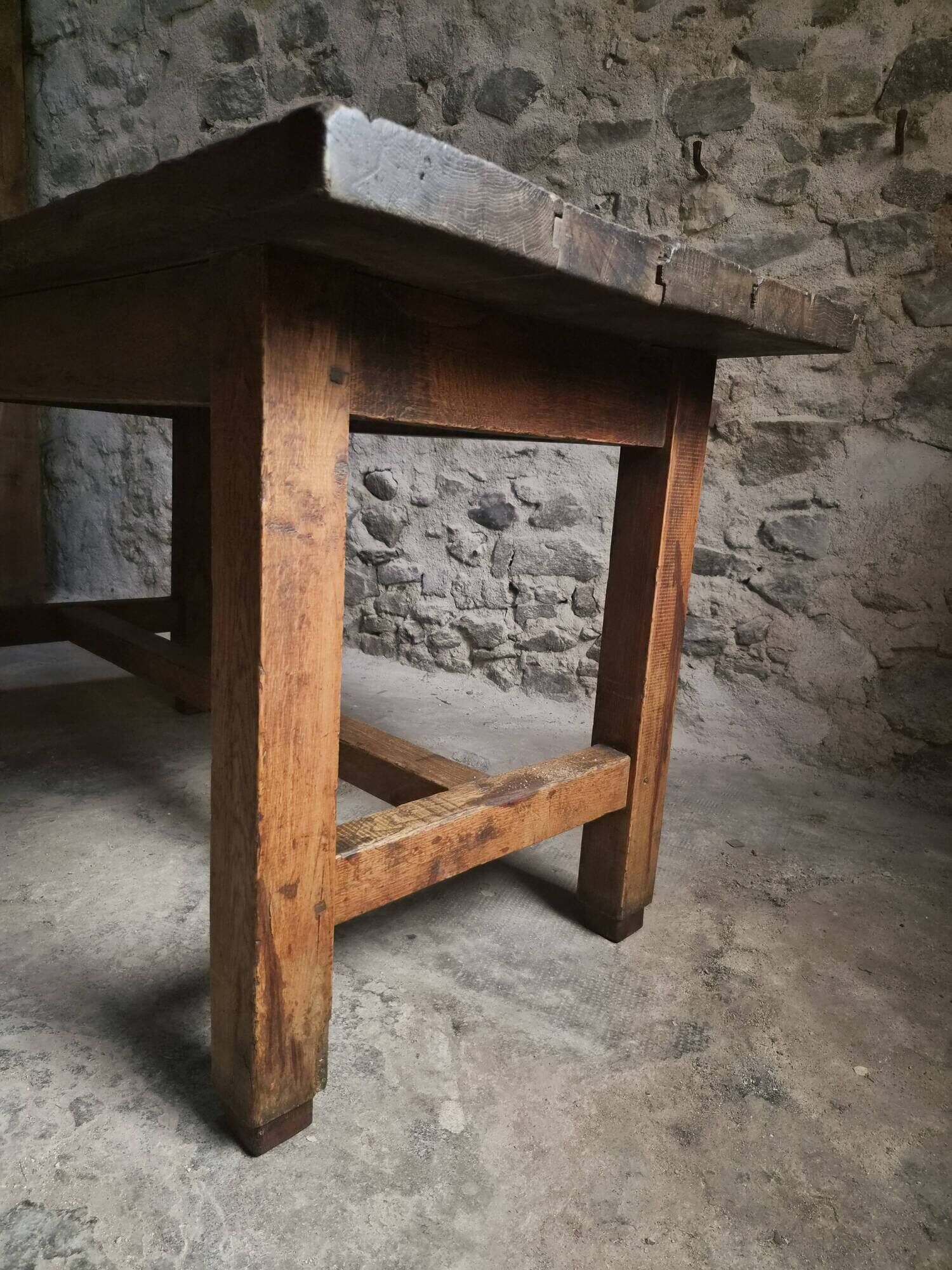 Dining table / antique work table in oak from France, 1750–1850