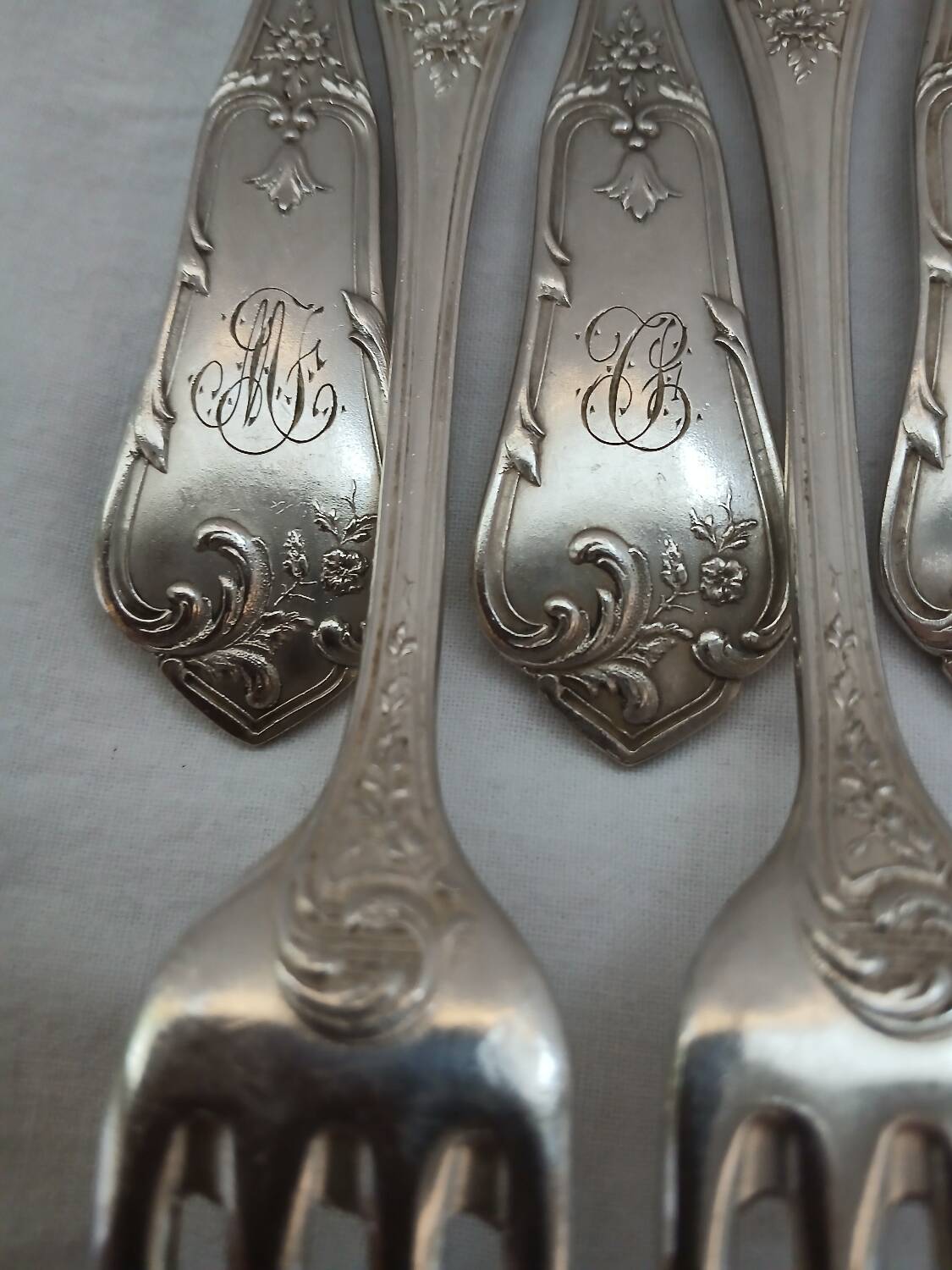 36 antique silver-plated cutlery sets "Boulenger"