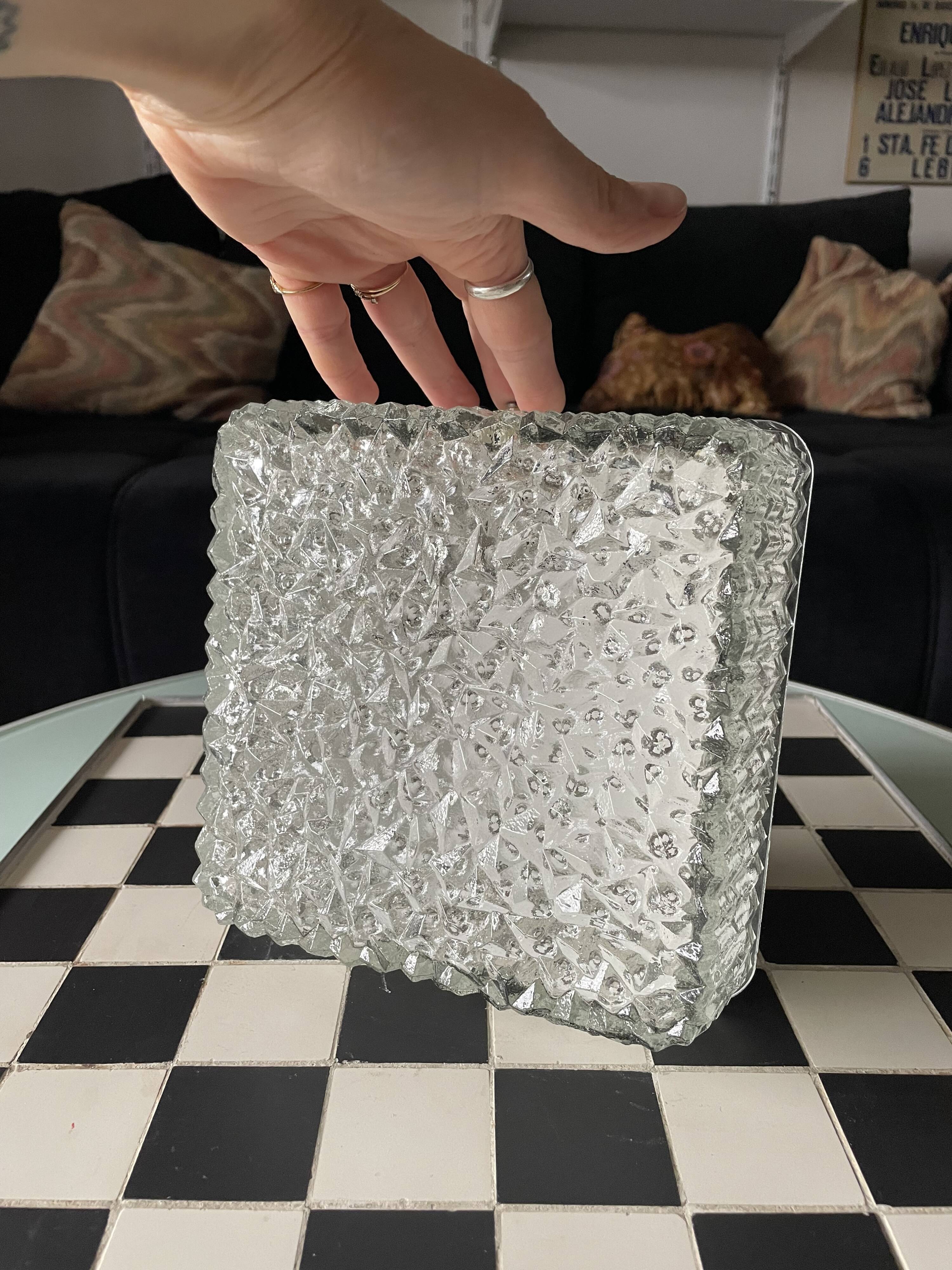 Plafonnier globe verre Holophane 1960