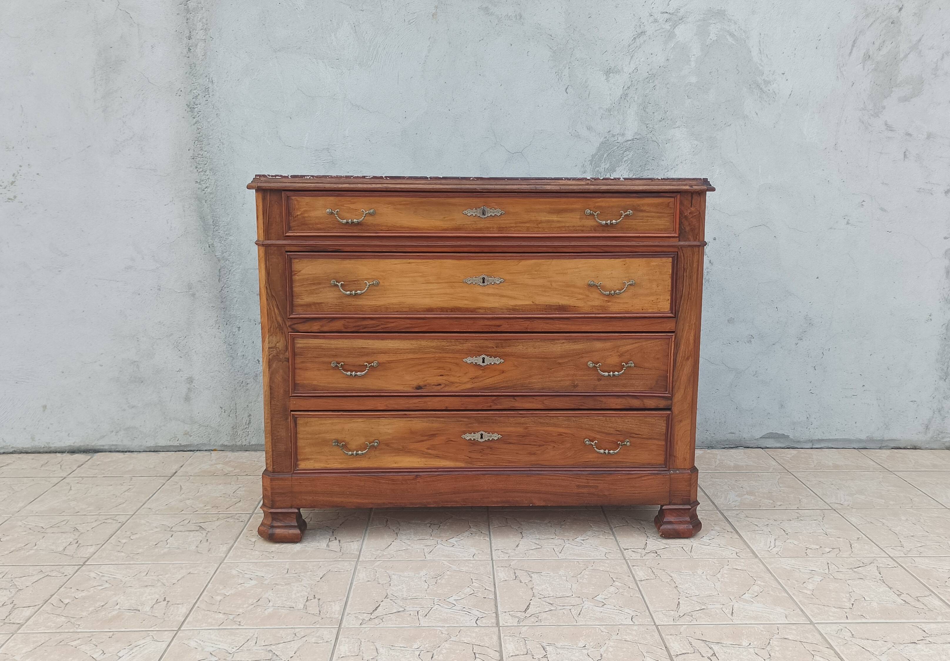 Commode Louis Philippe en noyer