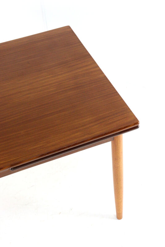 Rectangular extendable dining table 'Kaerum' - mid century modern
