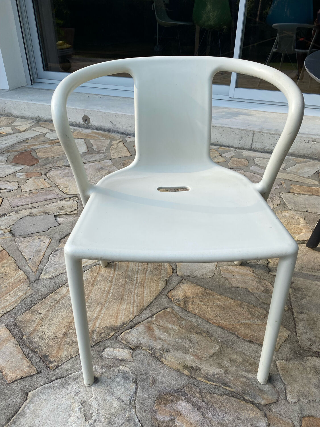 Magis table and 4 jasper morrison chairs