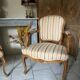 Paire de fauteuils bergères anciens style Louis XV