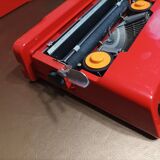 Machine à écrire Olivetti Valentine S
