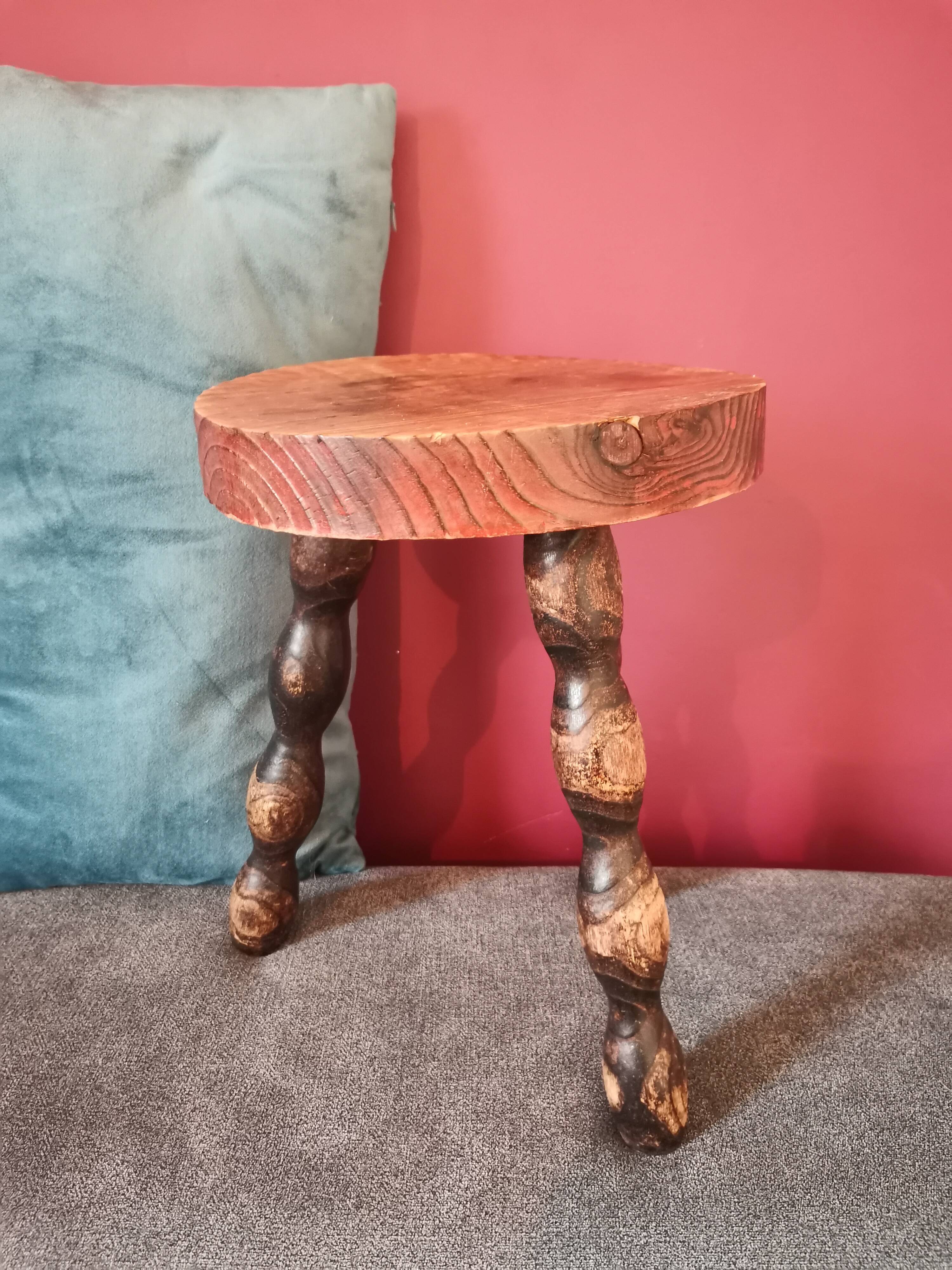 Stool with turned legs
