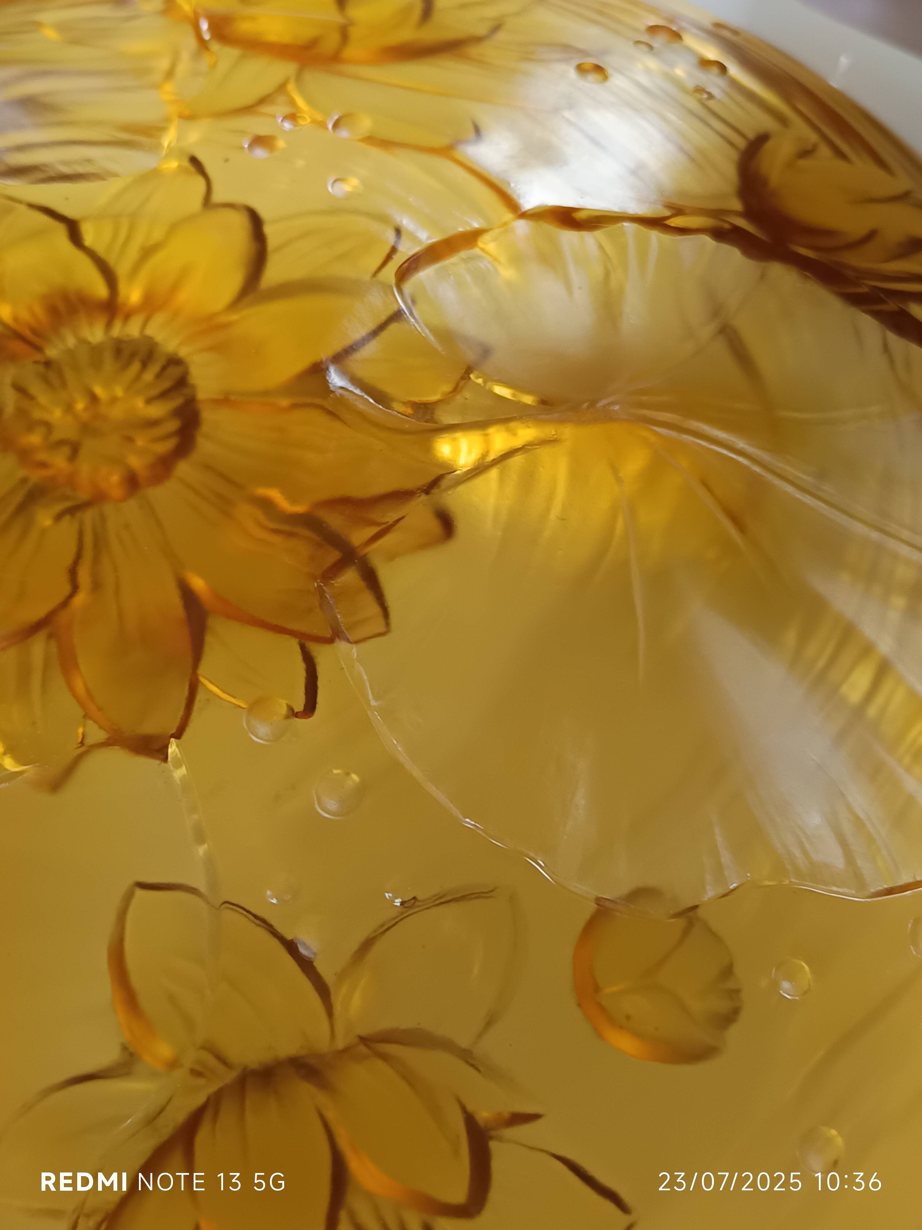 Verlys cup Water lily flowers amber molded pressed glass 60s