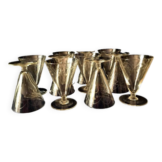 Set of 10 engraved glass water glasses from the 1930s 1940s tabletop art