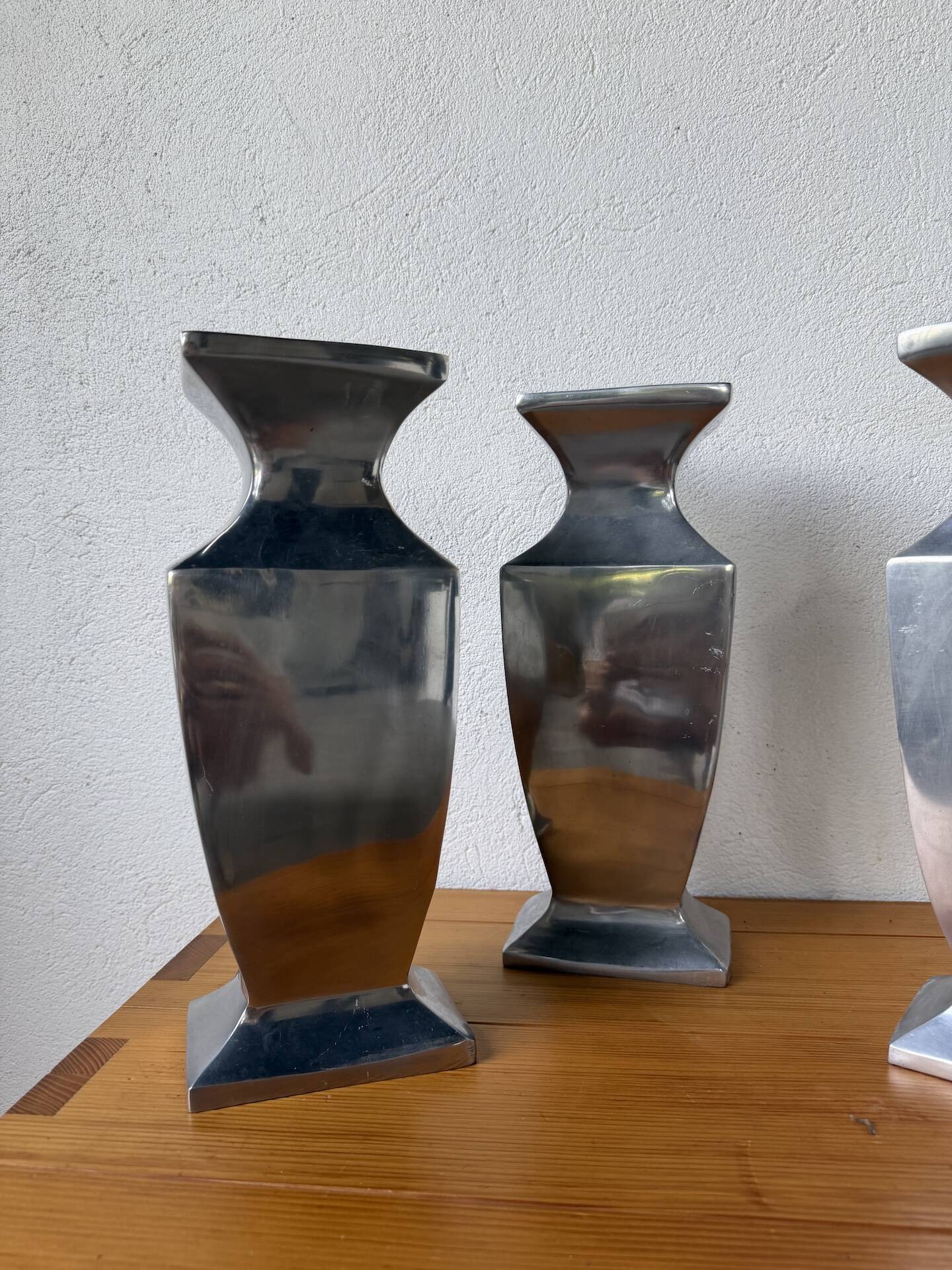 Set 4 vases en fonte d’aluminium