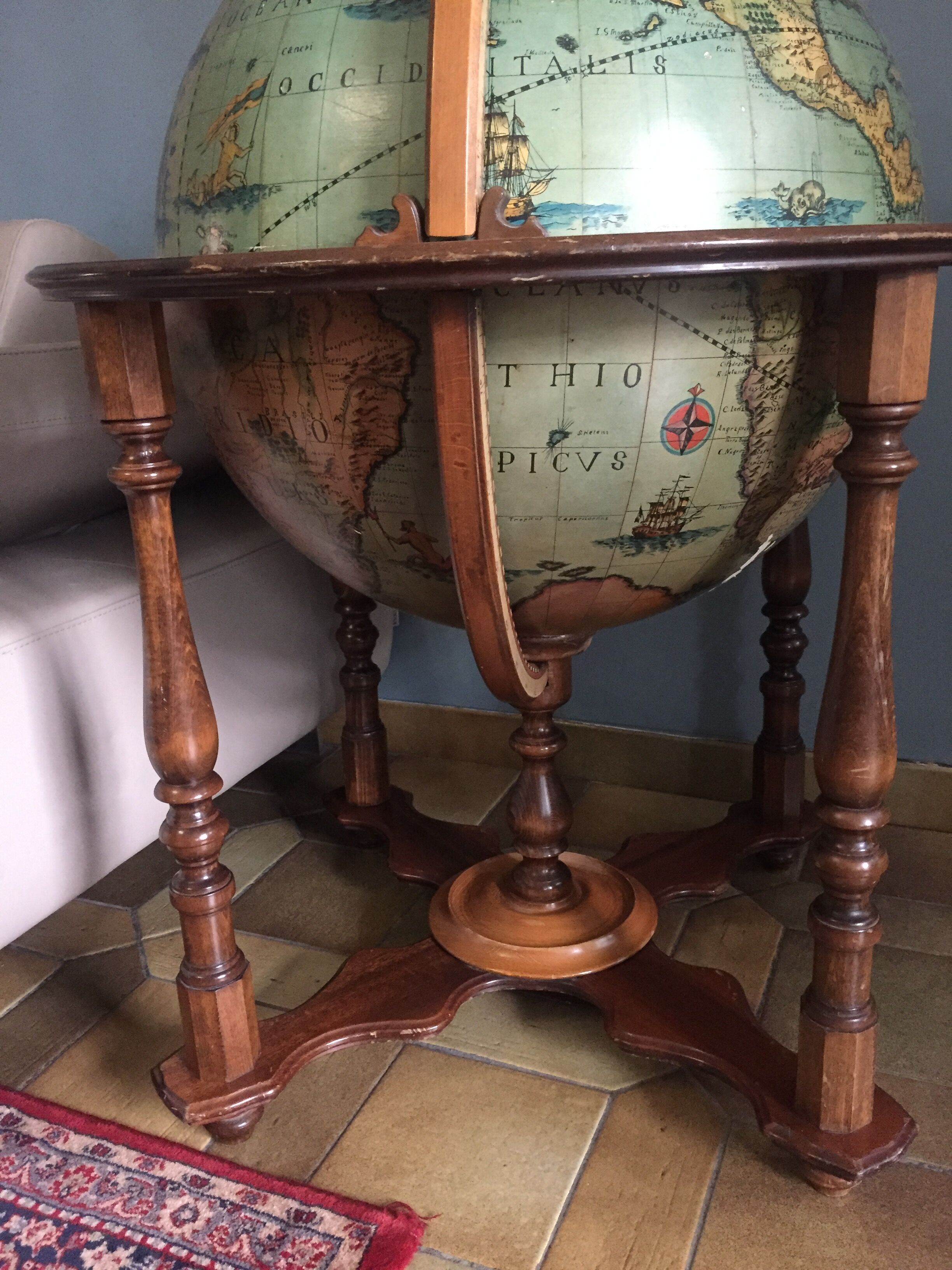 Bar mapmonde