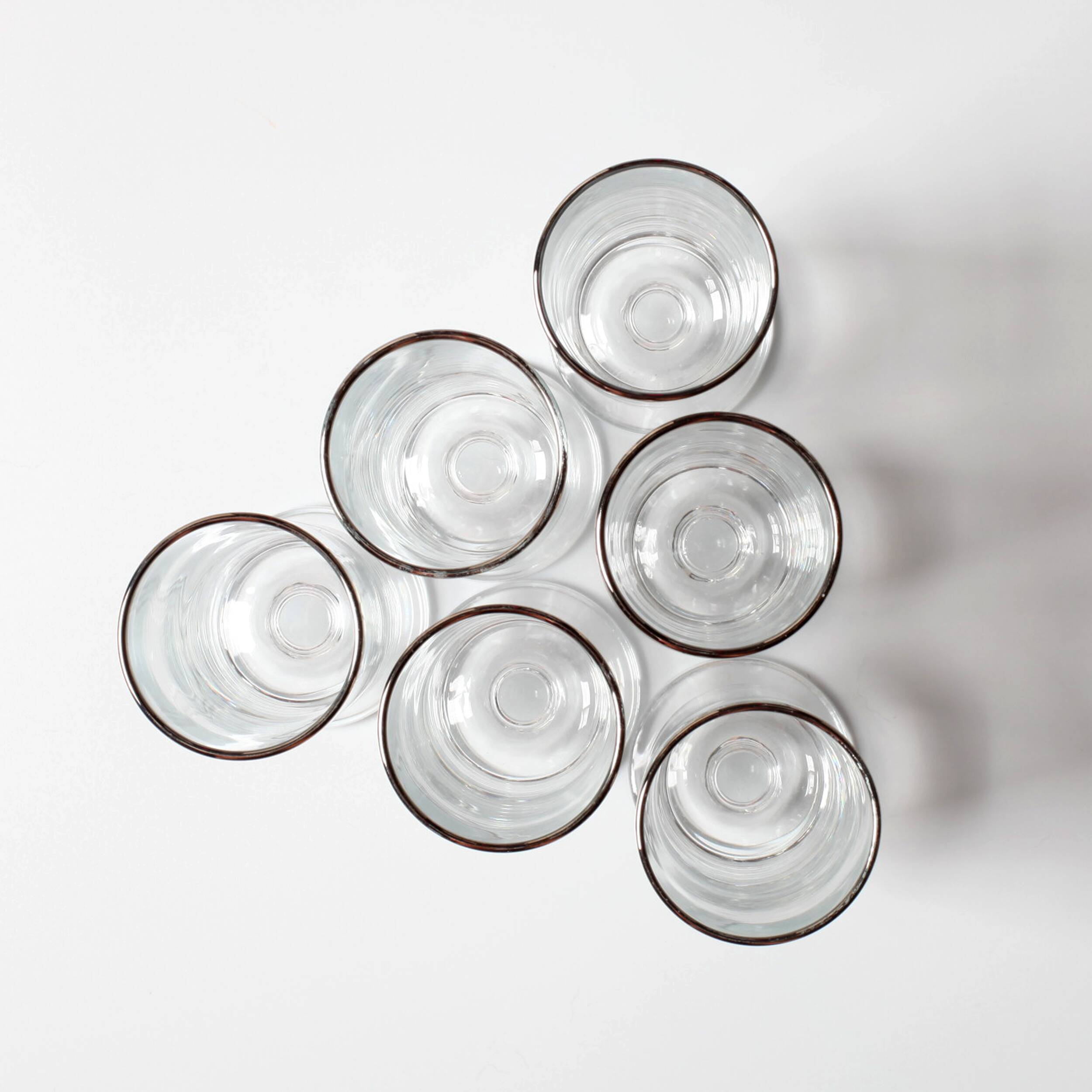 Ensemble de 6 verres à vin vintage italiens transparents avec bord en argent, verres à pied du milieu du siècle.