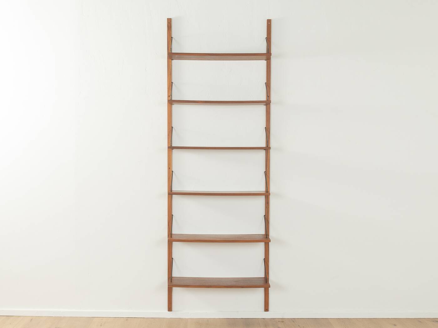 1950s wall shelf by Poul Cadovius