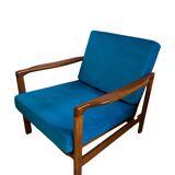 Ensemble de deux fauteuils vintage, revêtement en velours bleu, Pologne, 1960