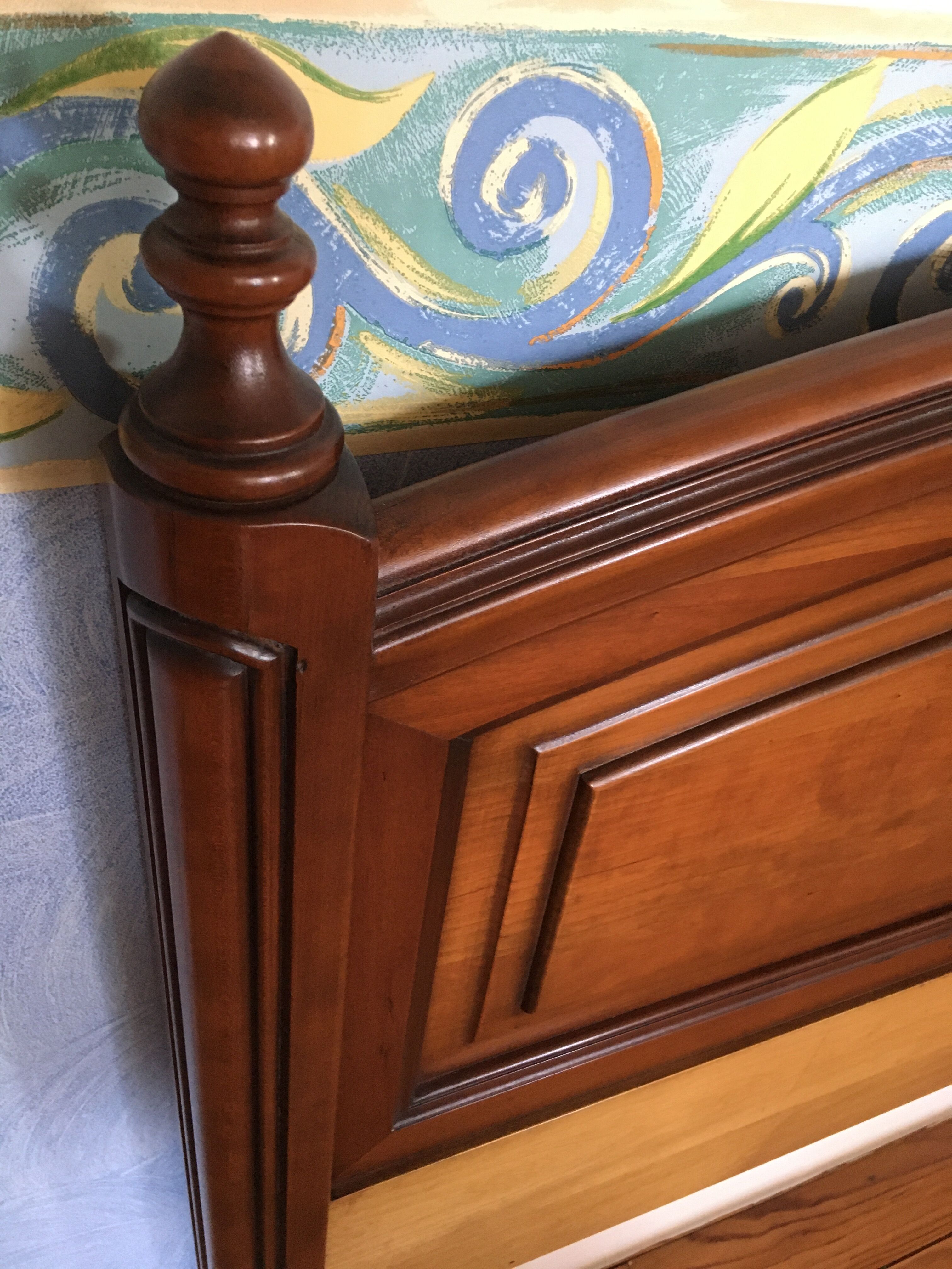 Solid cherry wood bed 140 x 190