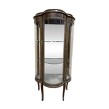 Vitrine galbée de style Louis XVen bois peint et bronze