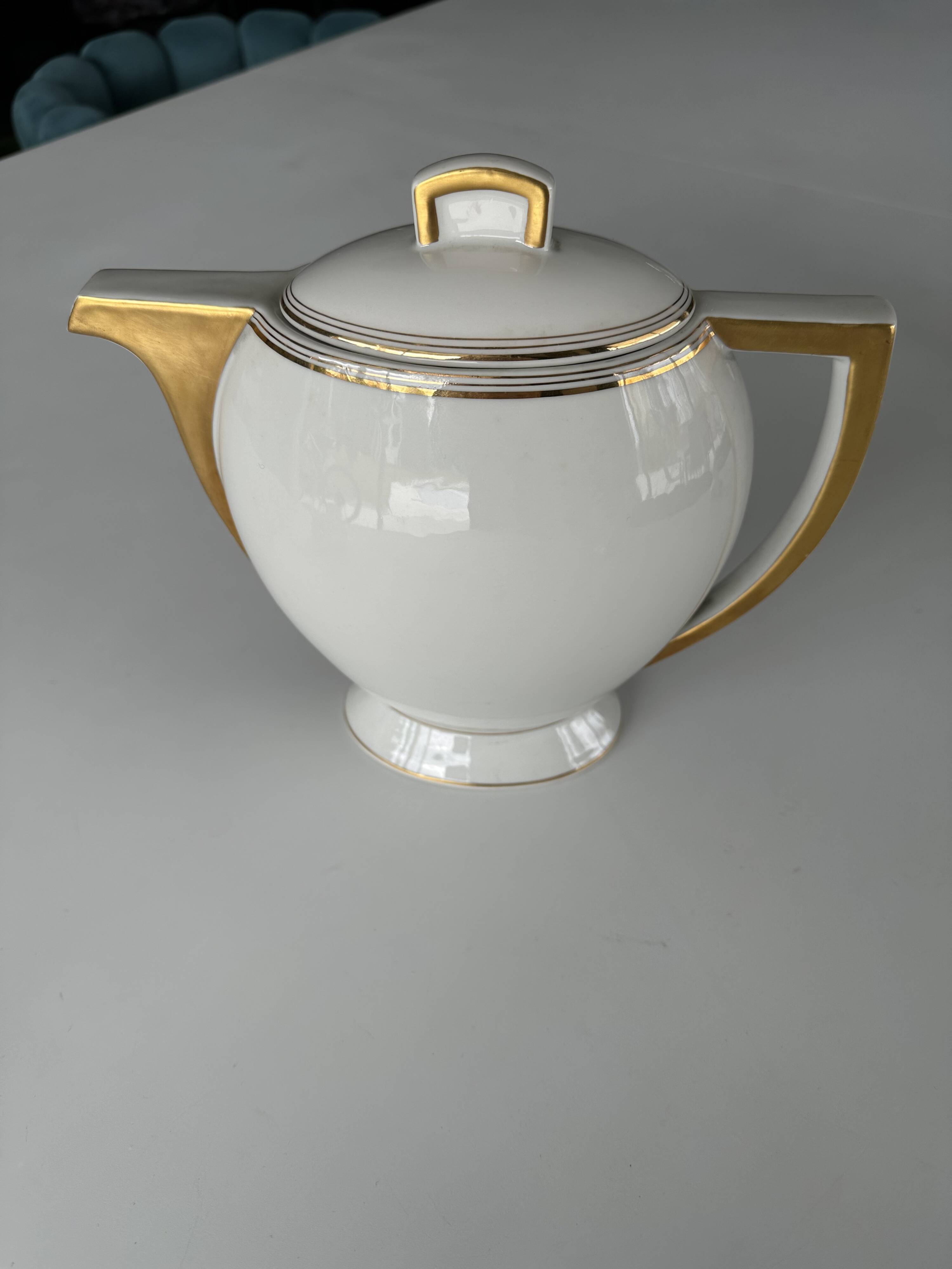 3-piece service Limoges – teapot, sugar bowl, milk jug – white & gold