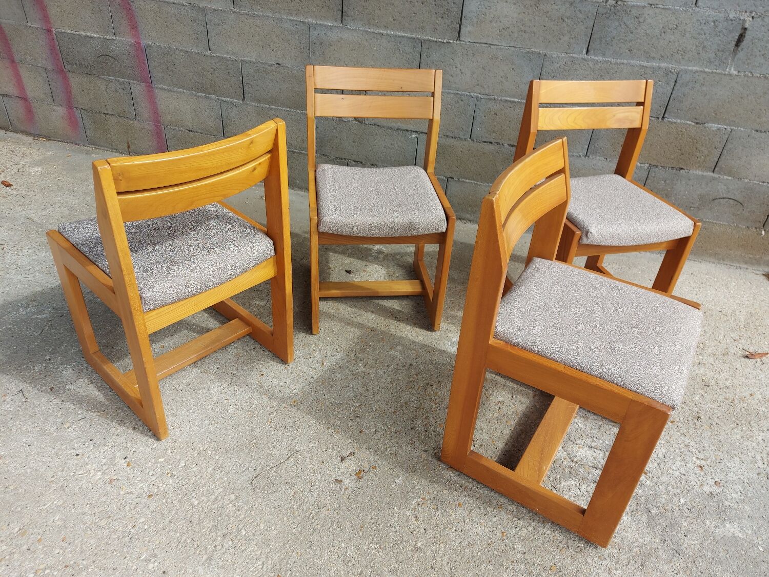Set 4 chairs, scandinavian shape, year 1983
