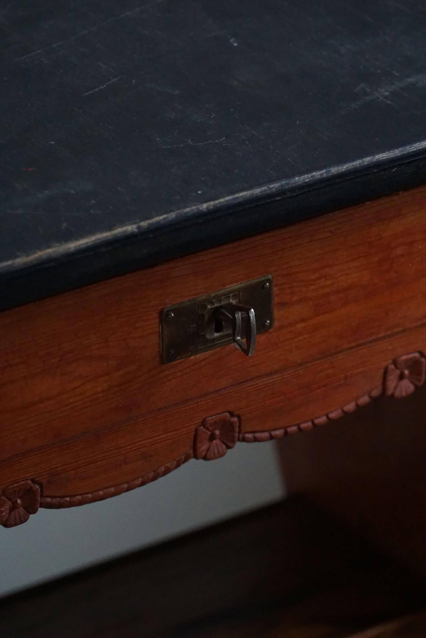 Swedish Gustavian 19th-century bureau / side table, handcrafted and antique