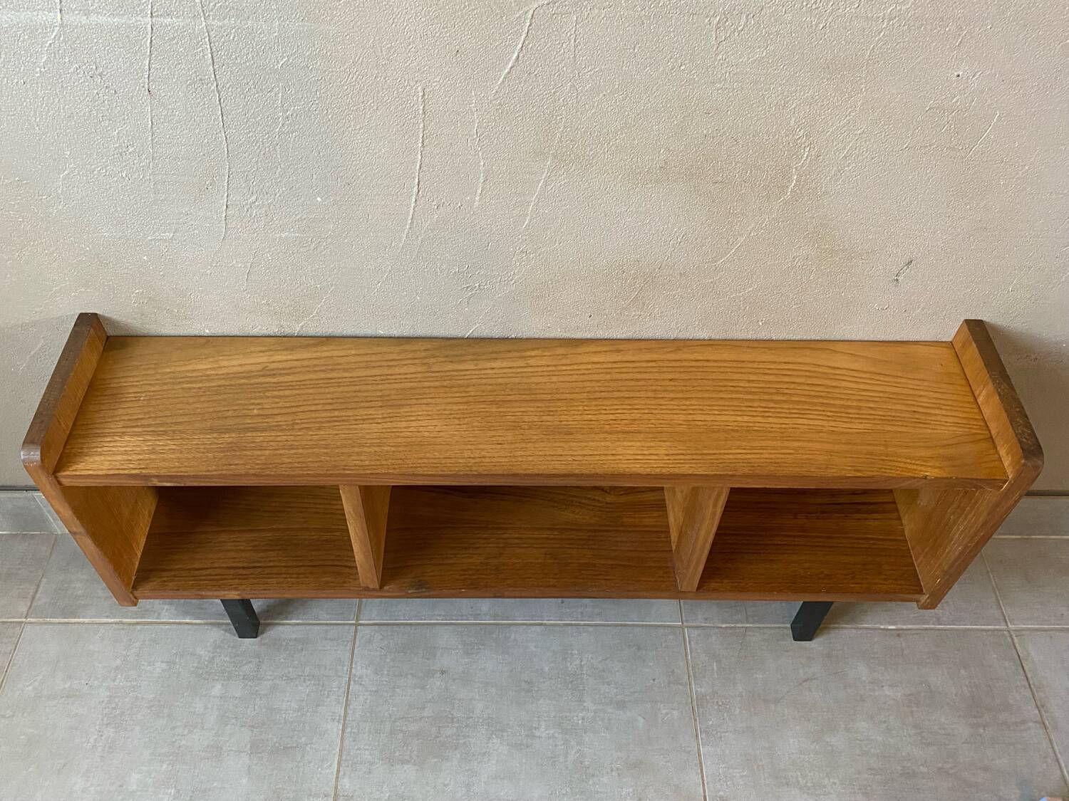 Small vintage sideboard (shallow)