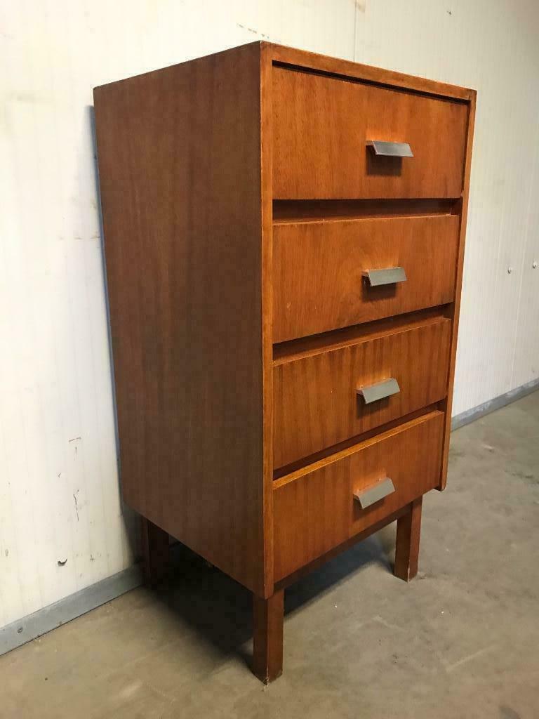 Vintage chest of drawers
