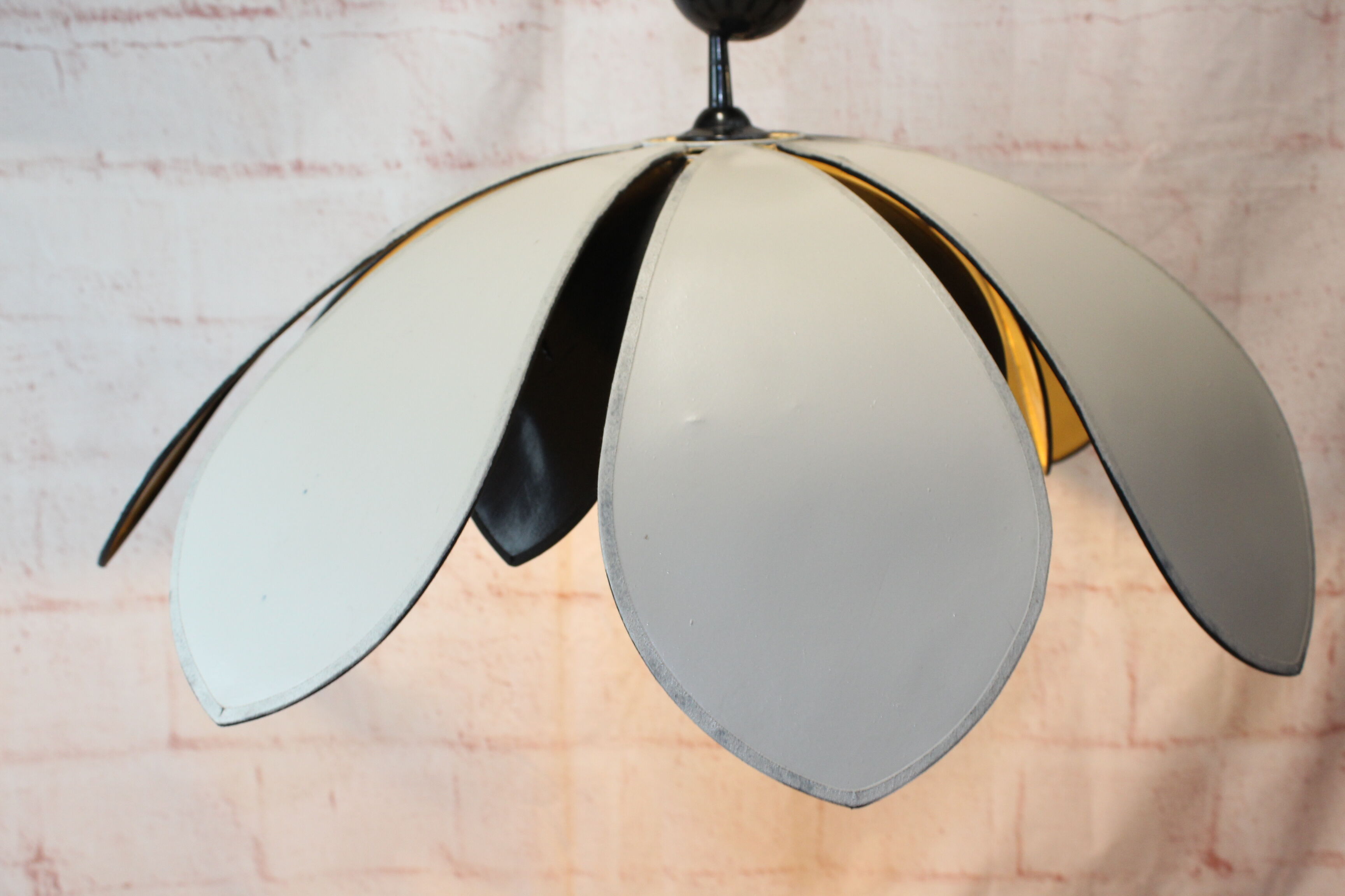 Suspension fleur de lotus robert de schuytener
