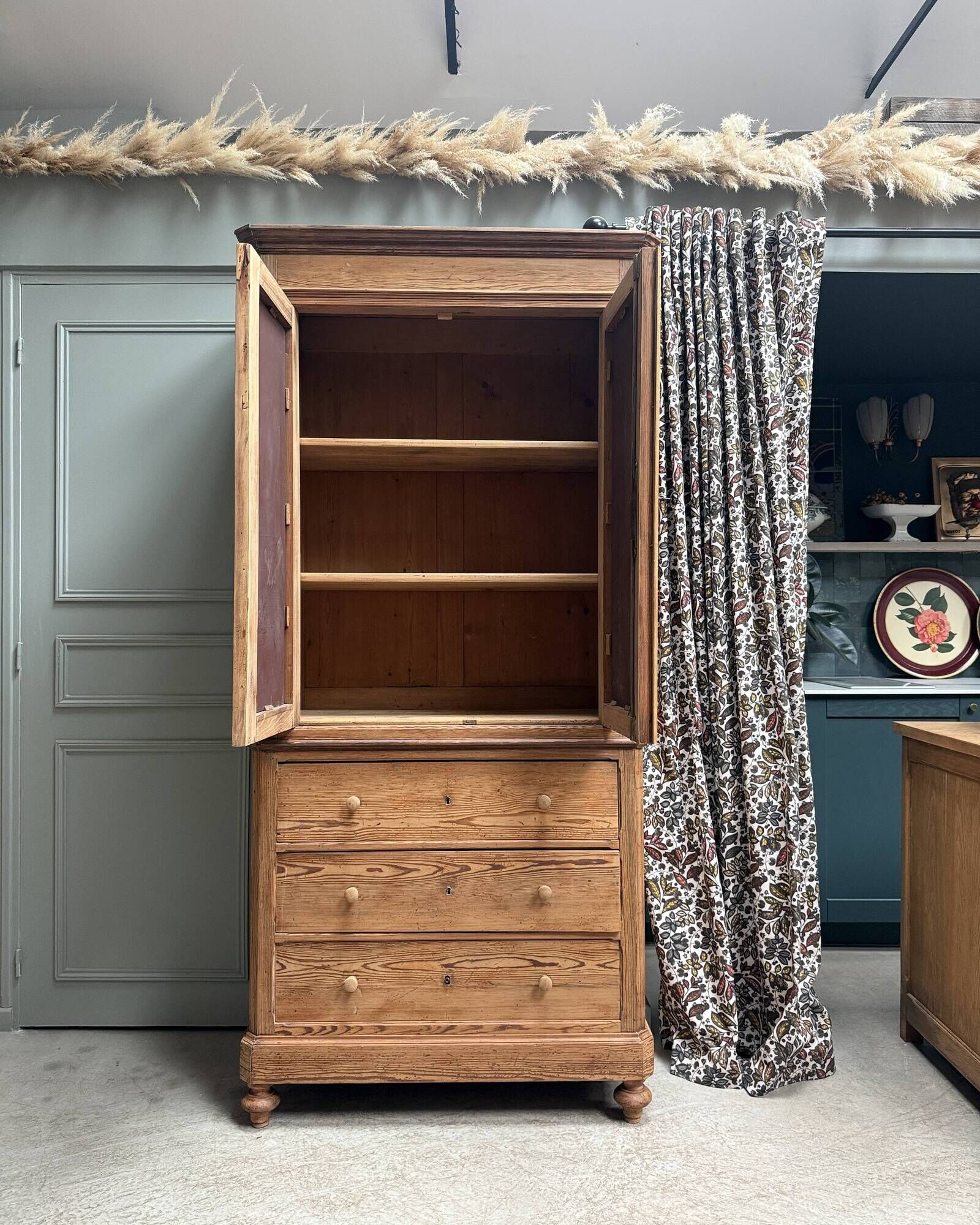 Louis Philippe wardrobe in solid pine (renovated)