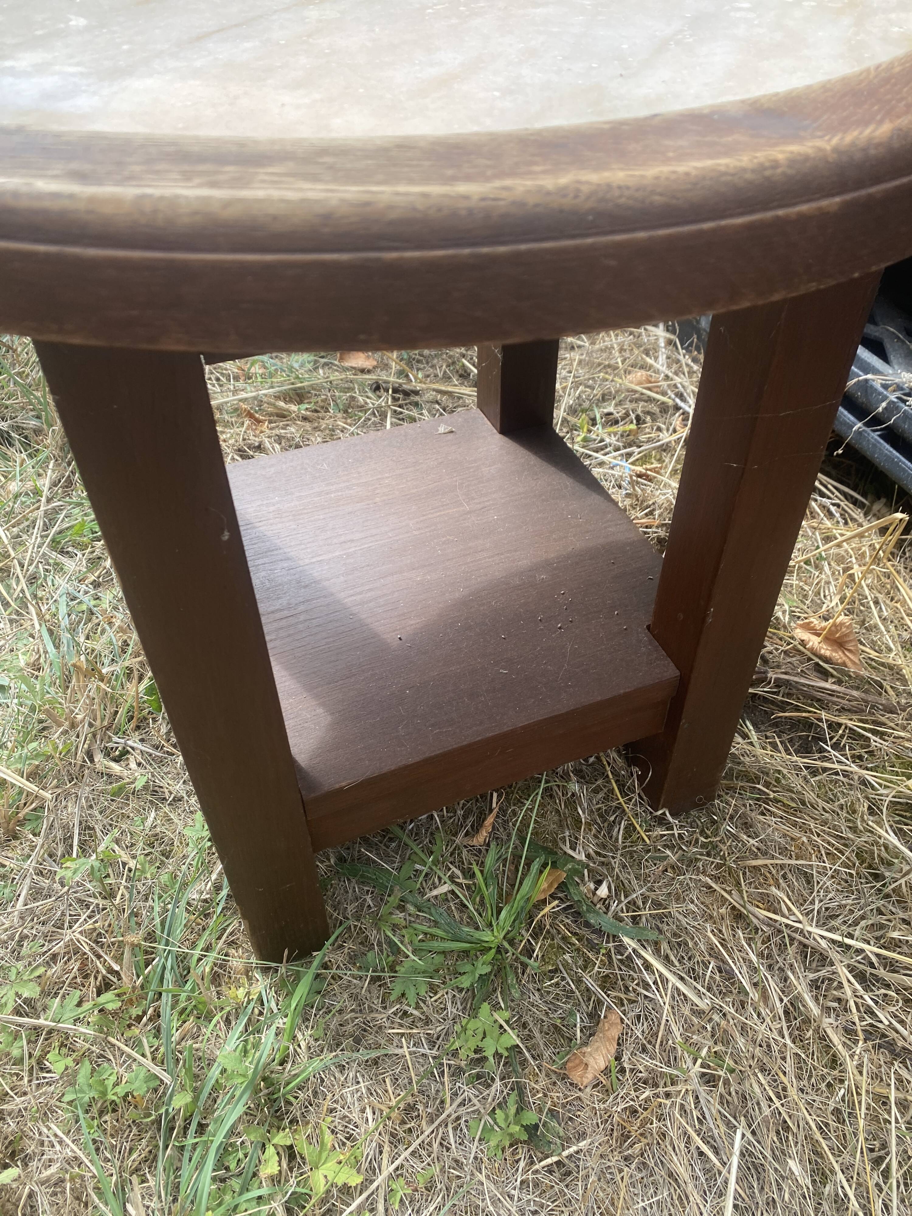 round coffee table