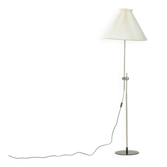 Lampadaire vintage Le Klint modèle 322 par Michael Bang, Danemark années 1980