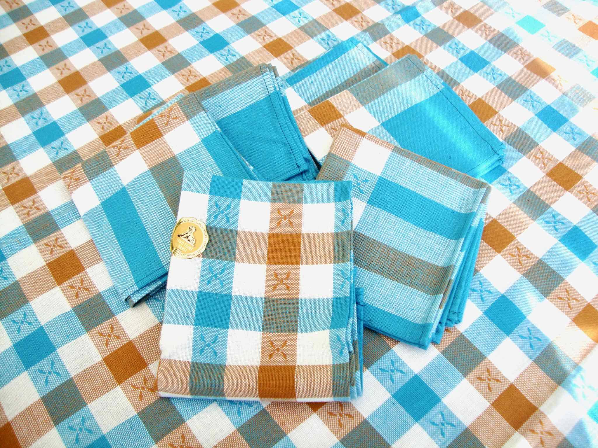 Nappe 140x143 et serviettes vintage