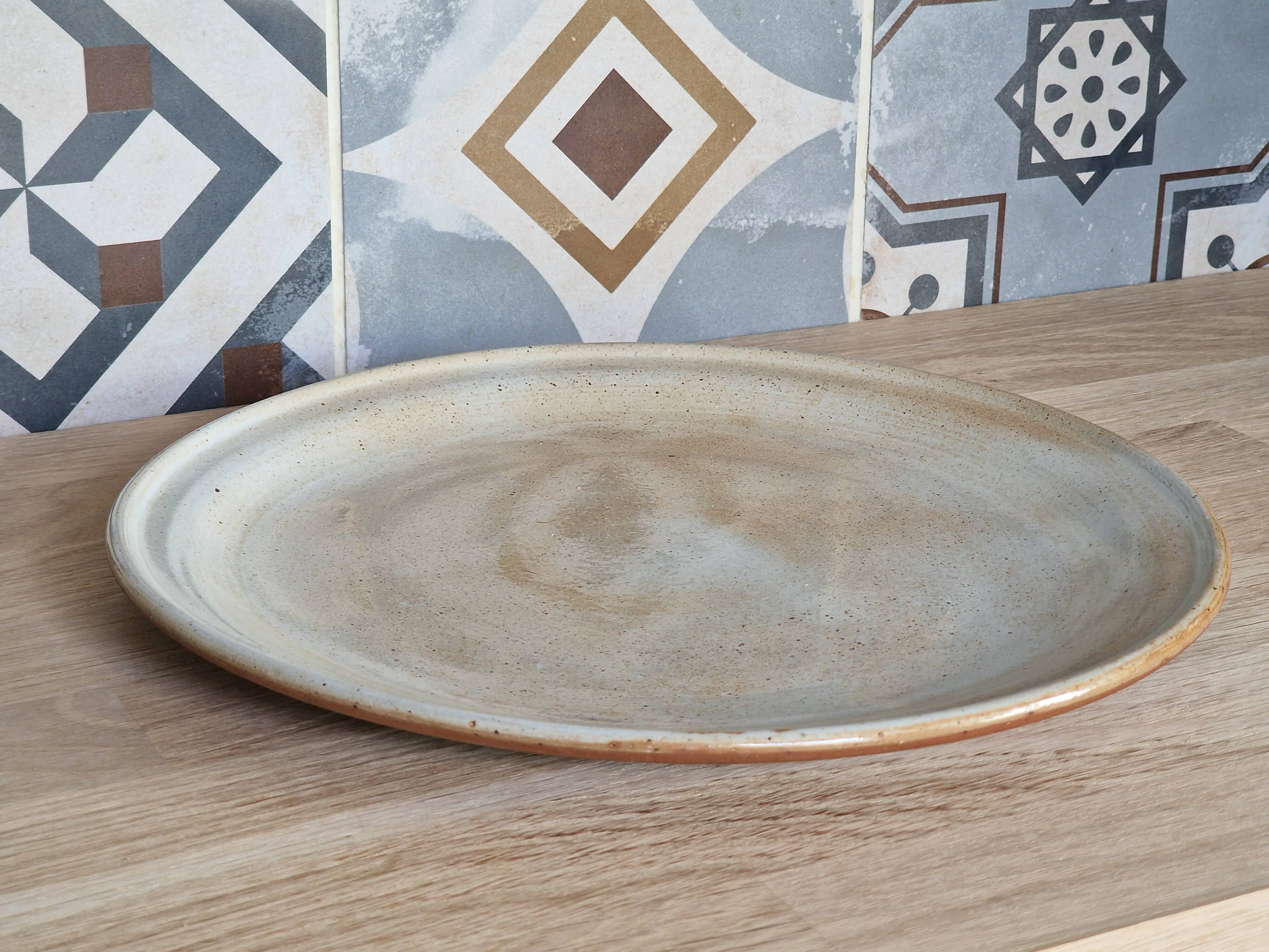 Complete table service in marsh stoneware, 92 pieces