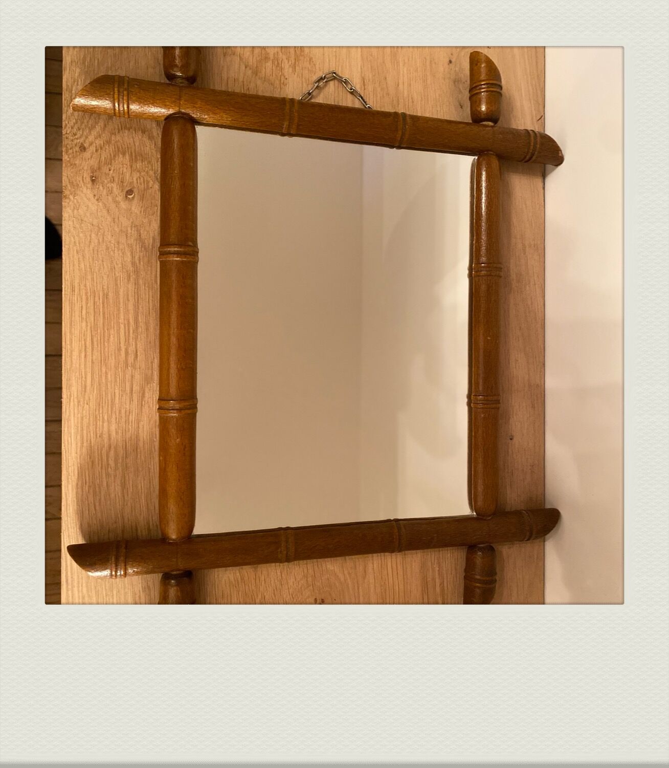 Miroir en bois sculpté pour imiter le bambou 30x36cm