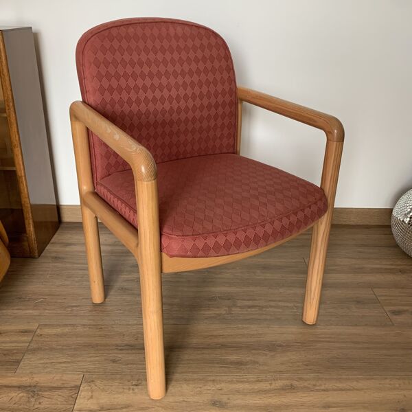 Fauteuil rose poudré - bois clair