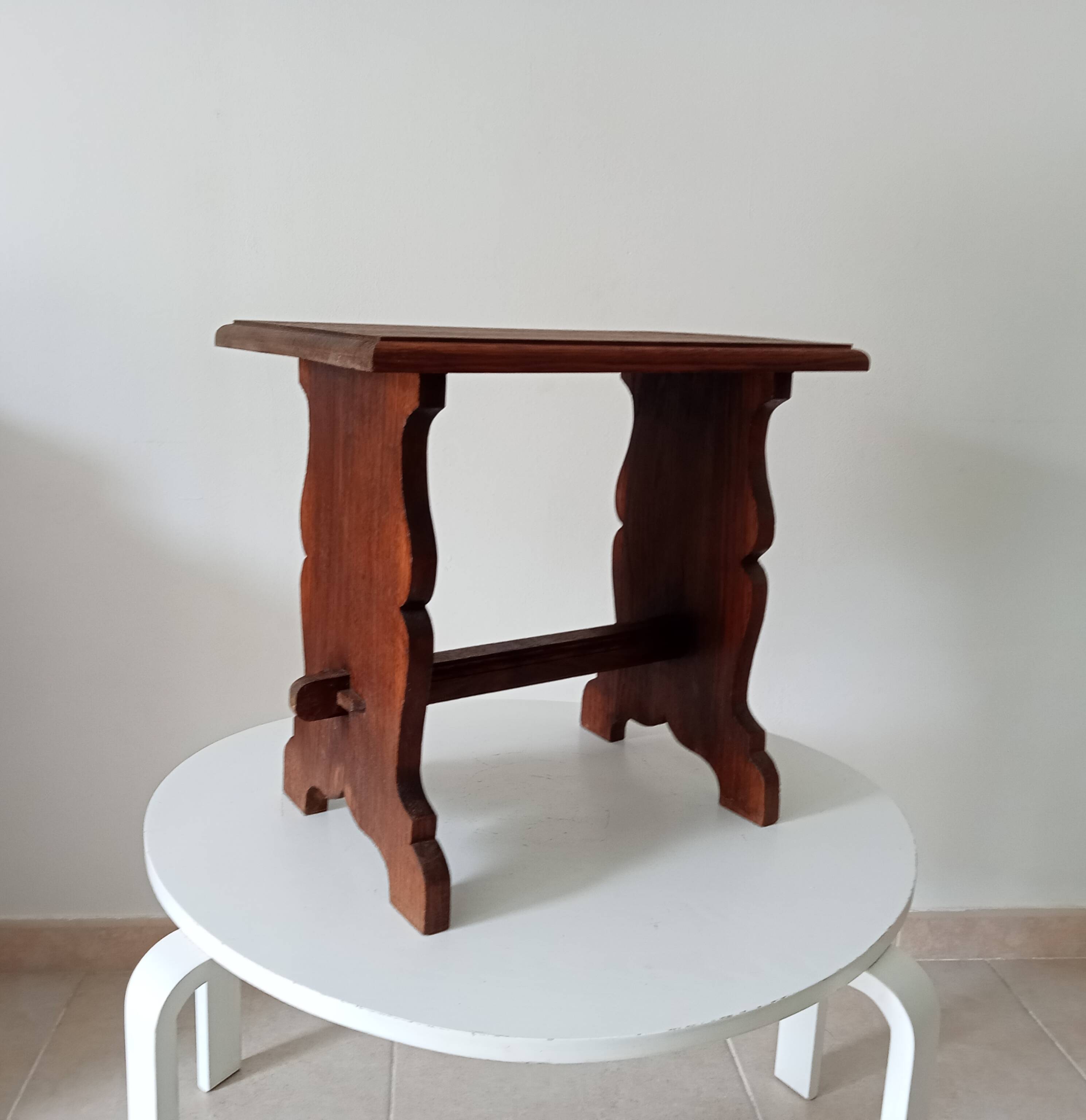 Vintage side table in solid oak, brutalist/rustic.