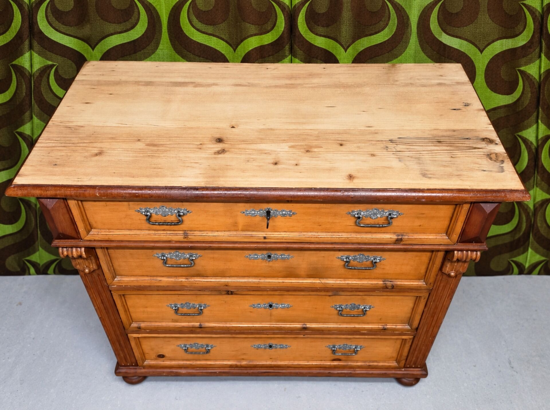 Commode art déco sapin massif 