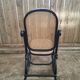 Rocking-chair en bois courbé et cannage – esprit Thonet – XXe siècle (br)