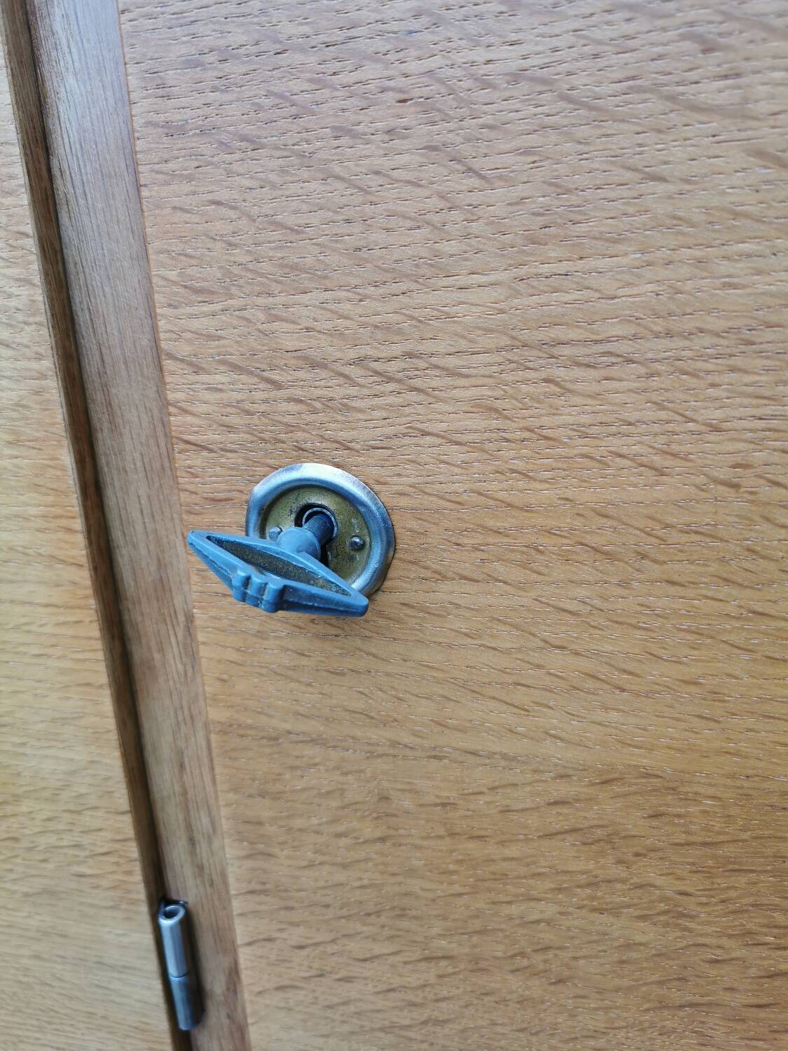 Vintage dressing cabinet