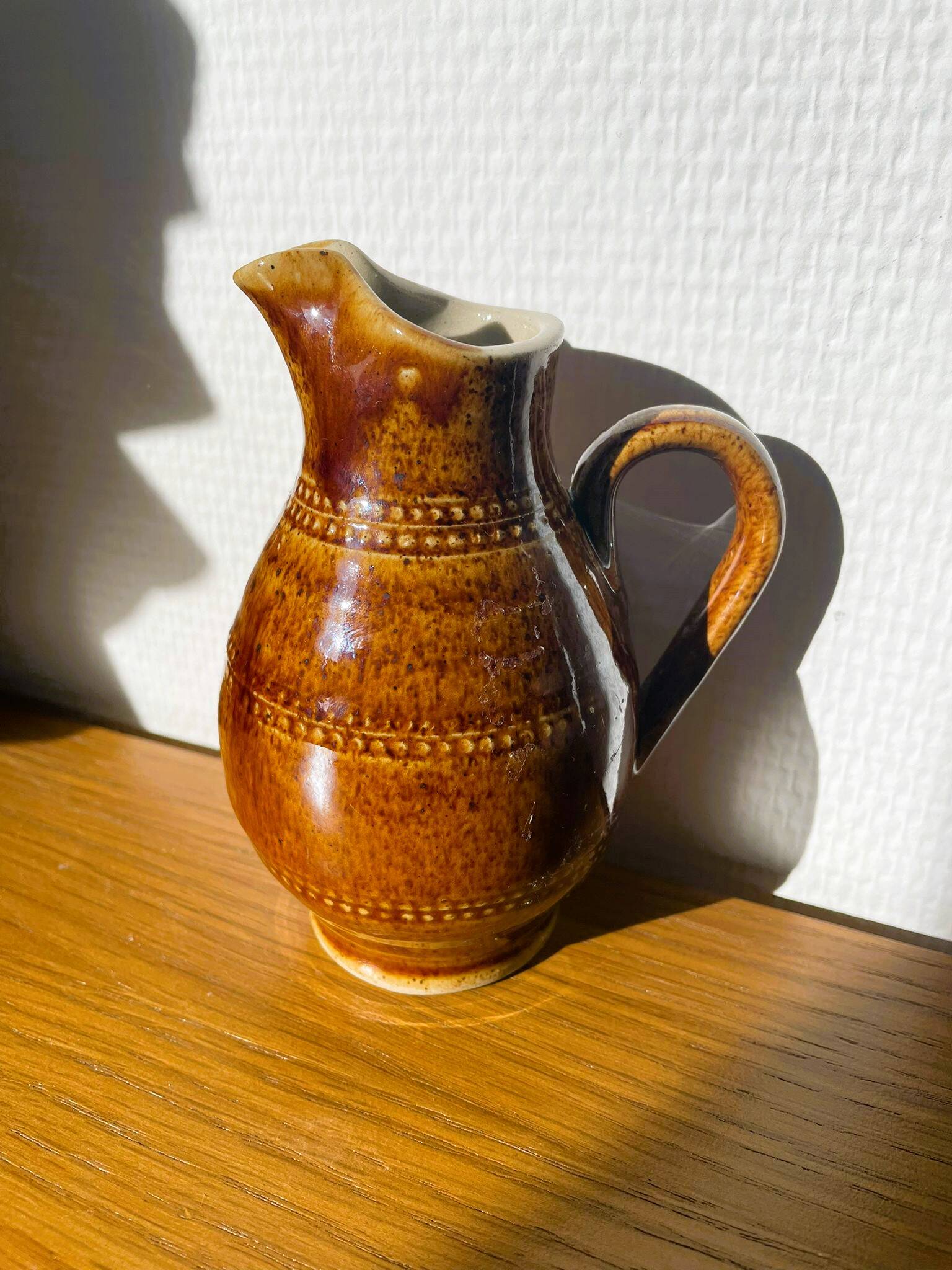 Small jug / glazed stoneware carafe