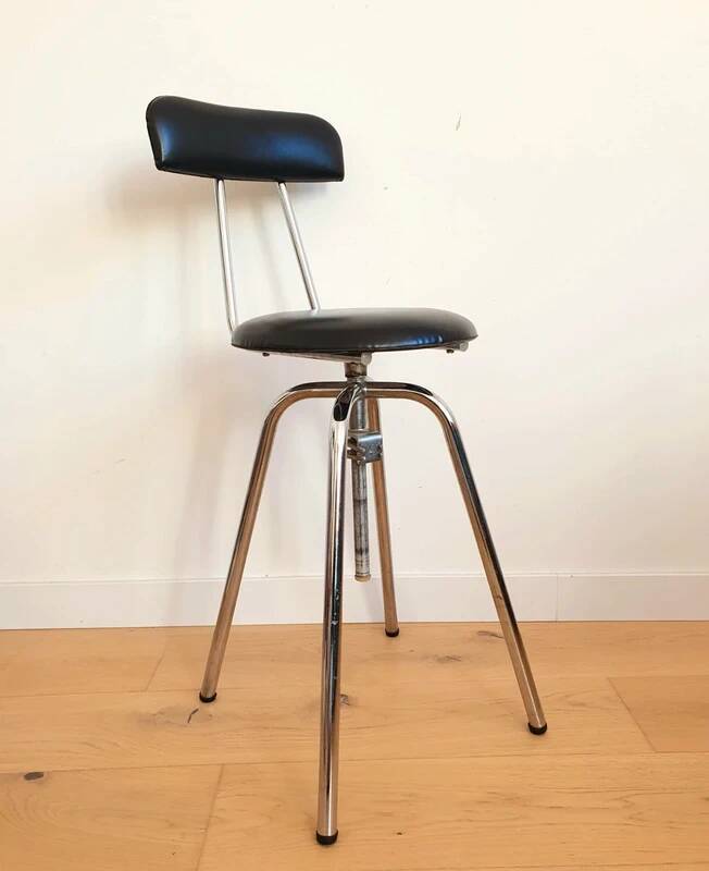 Vintage workshop stool/chair