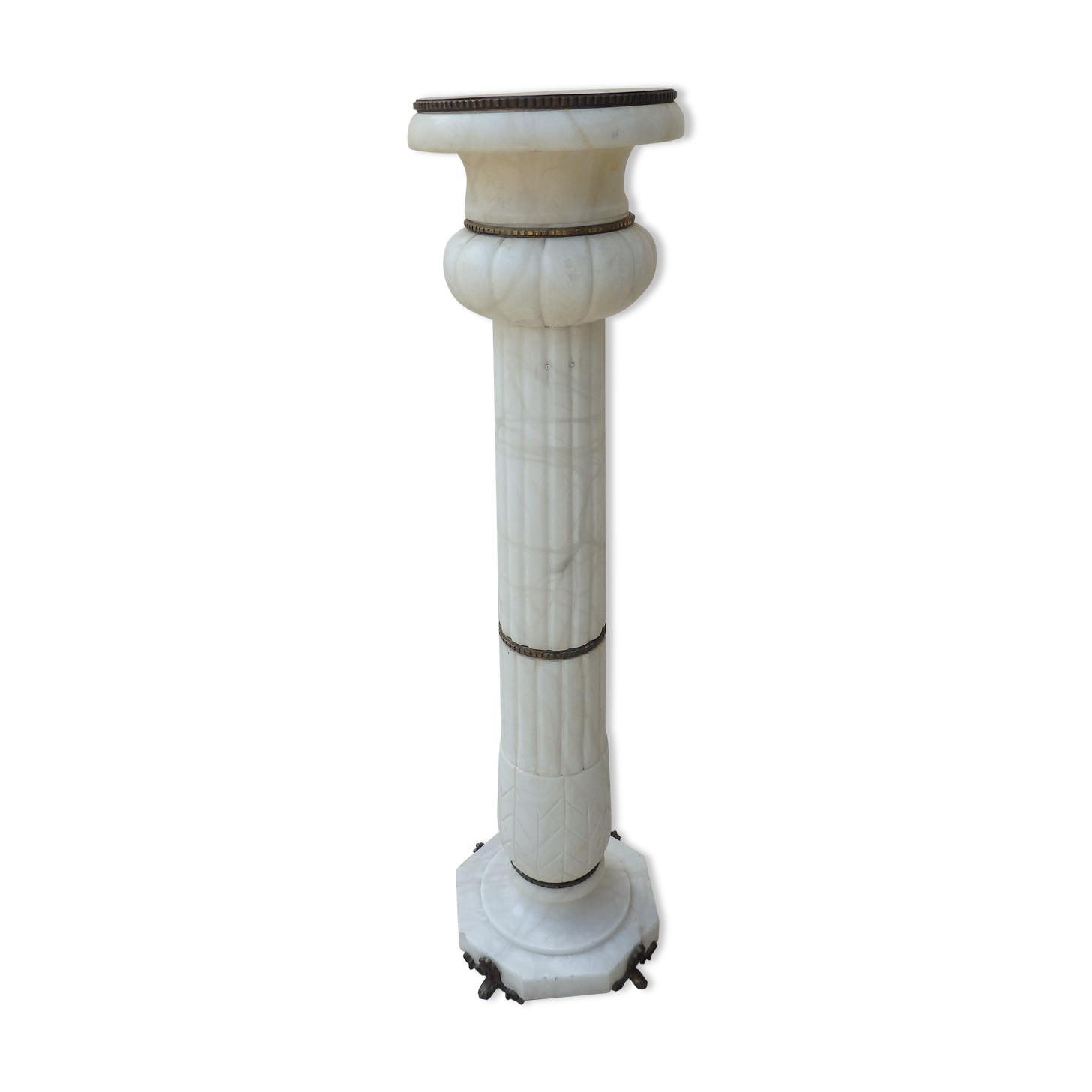Antique luminous alabaster and bronze column