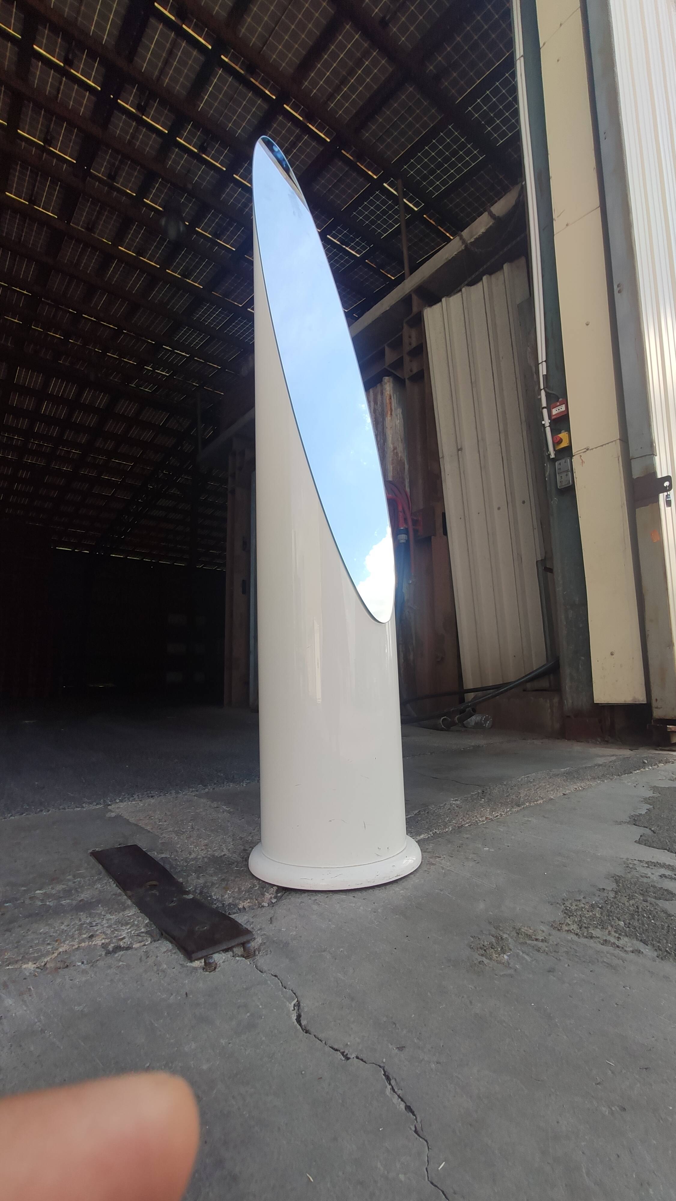 Lipstick floor mirror