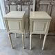 Paire de chevets style Louis XVI en bois laqué blanc