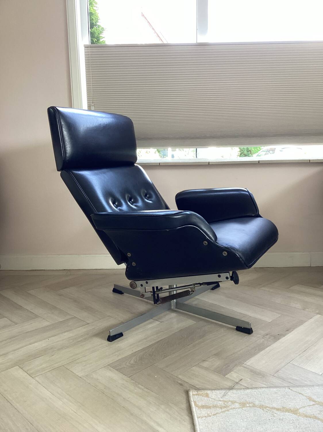 Lounge chair 1960 Dutch skai made