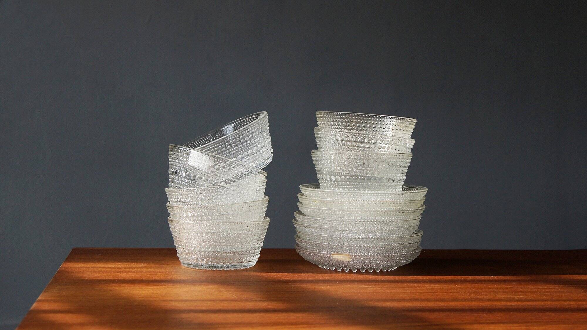 Kastehselmi Plates and Bowls in Clear Glass Art by Oiva Toikka for Arabic, Set of 16