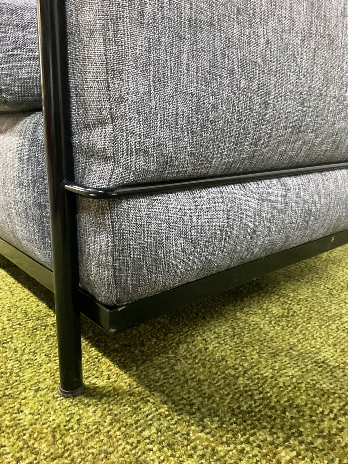 LC2 Le Corbusier sofa